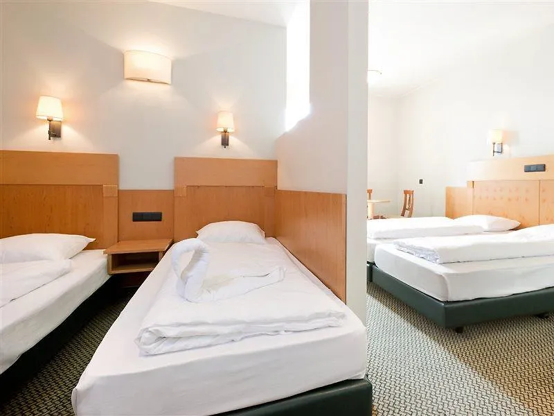 Otel A&O Antwerpen Centraal