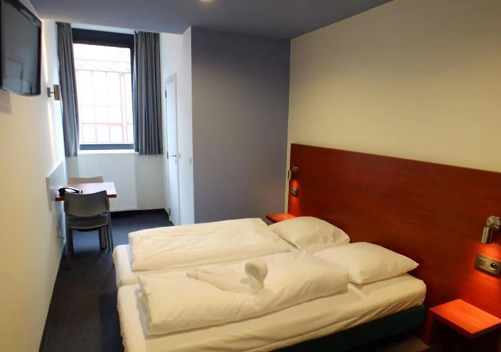 A&O Antwerpen Centraal Hotel